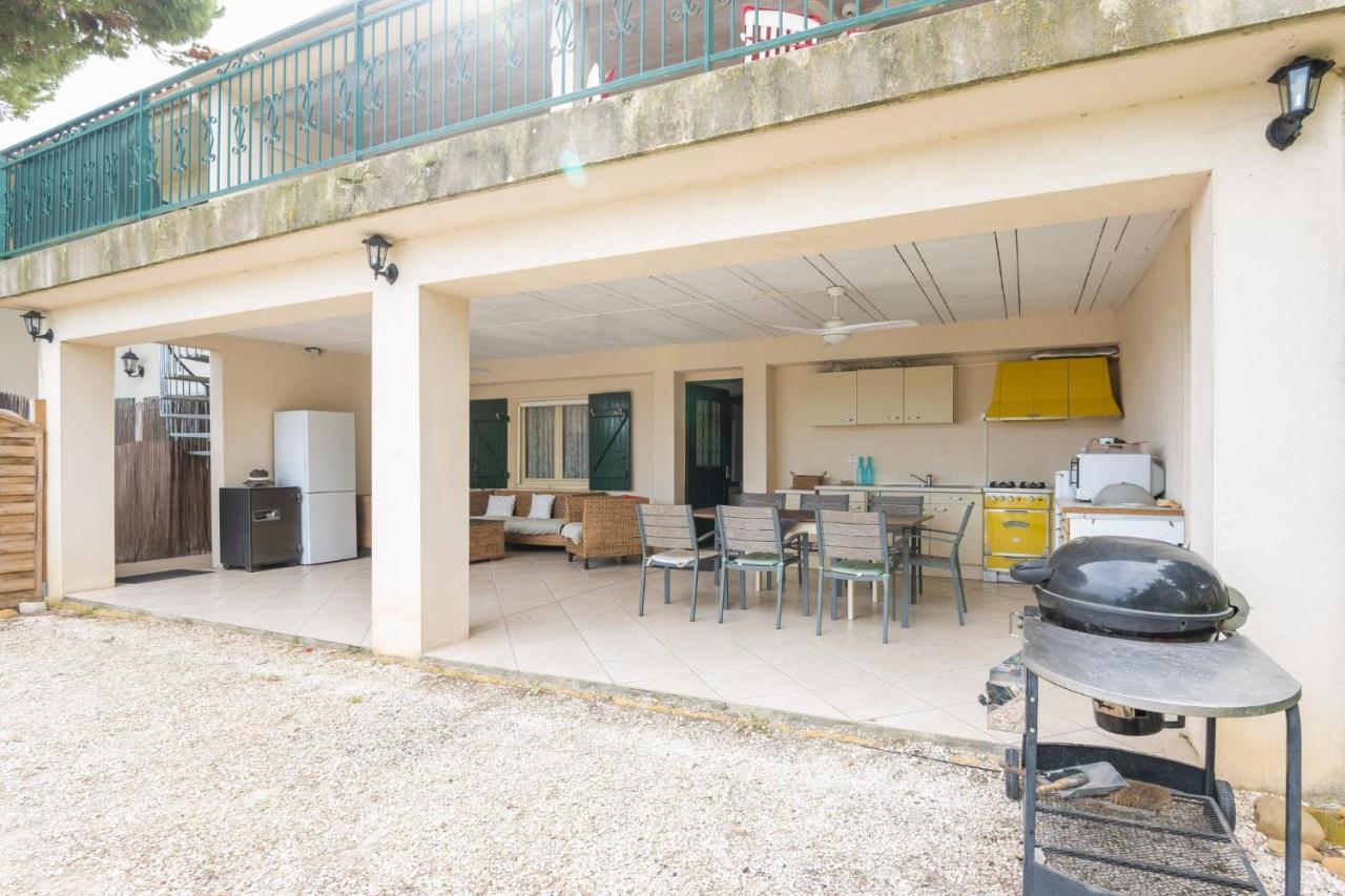 Villa Les Cigales Ouveillan Bagian luar foto