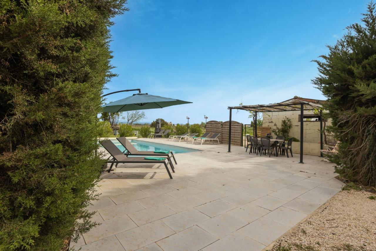 Villa Les Cigales Ouveillan Bagian luar foto