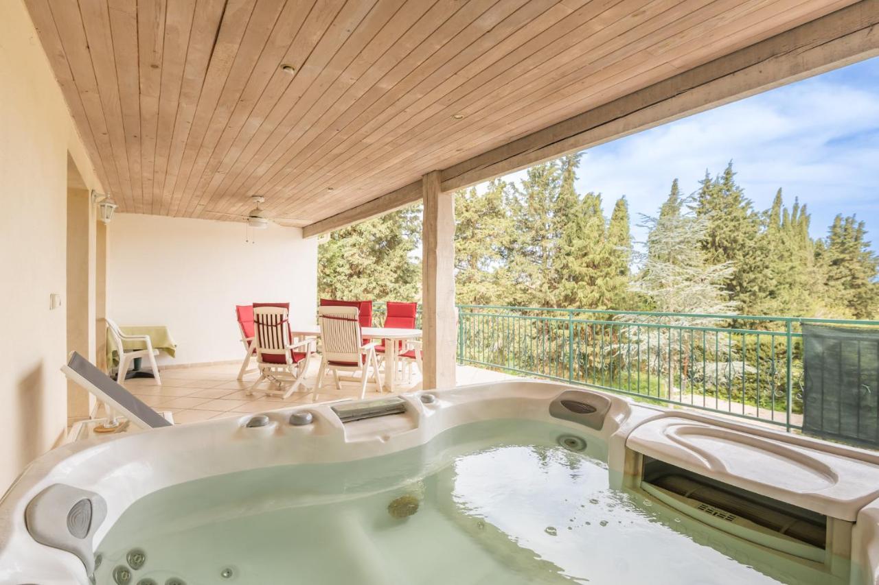 Villa Les Cigales Ouveillan Bagian luar foto